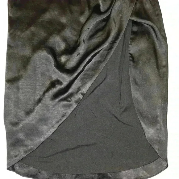 Elliatt Cassini Sheath Dress *Revolve* Ruched Side One Shoulder Satin Black - Picture 5 of 8